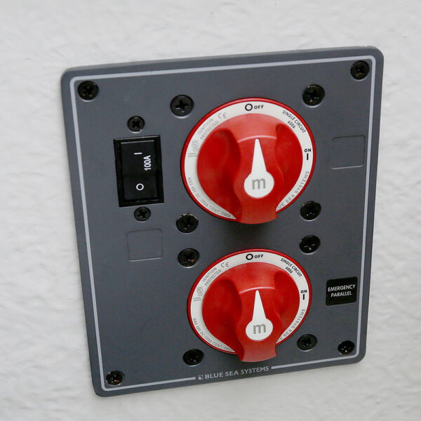 Blue Sea 8080 Single Circuit ON/OFF - Plus Main - Image 2